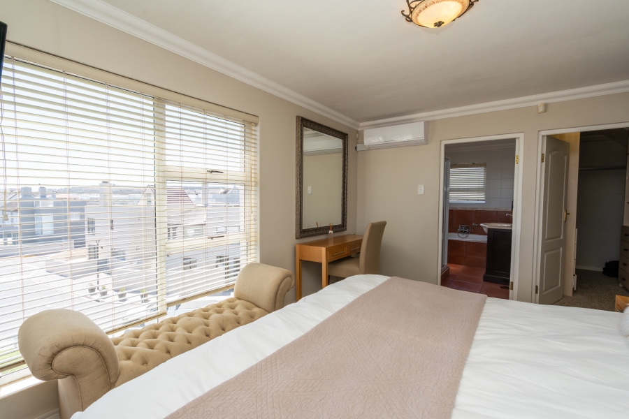 5 Bedroom Property for Sale in Waterfront Western Cape